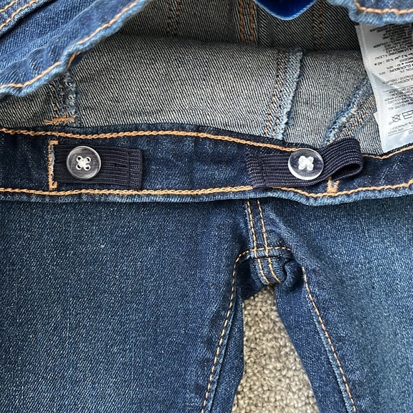 Never worn! TWO pairs of Girls 3T Jeans, Adjustable Waist - Picture 4 of 5